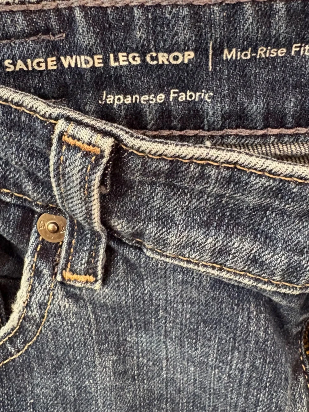 AG-ED “Saige” Mid Rise Wide Leg Crop Jean Size 28 Indigo Wash Japanese Fabric - Picture 2 of 8